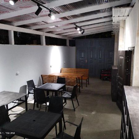 Hostel L&K Tashkent Esterno foto