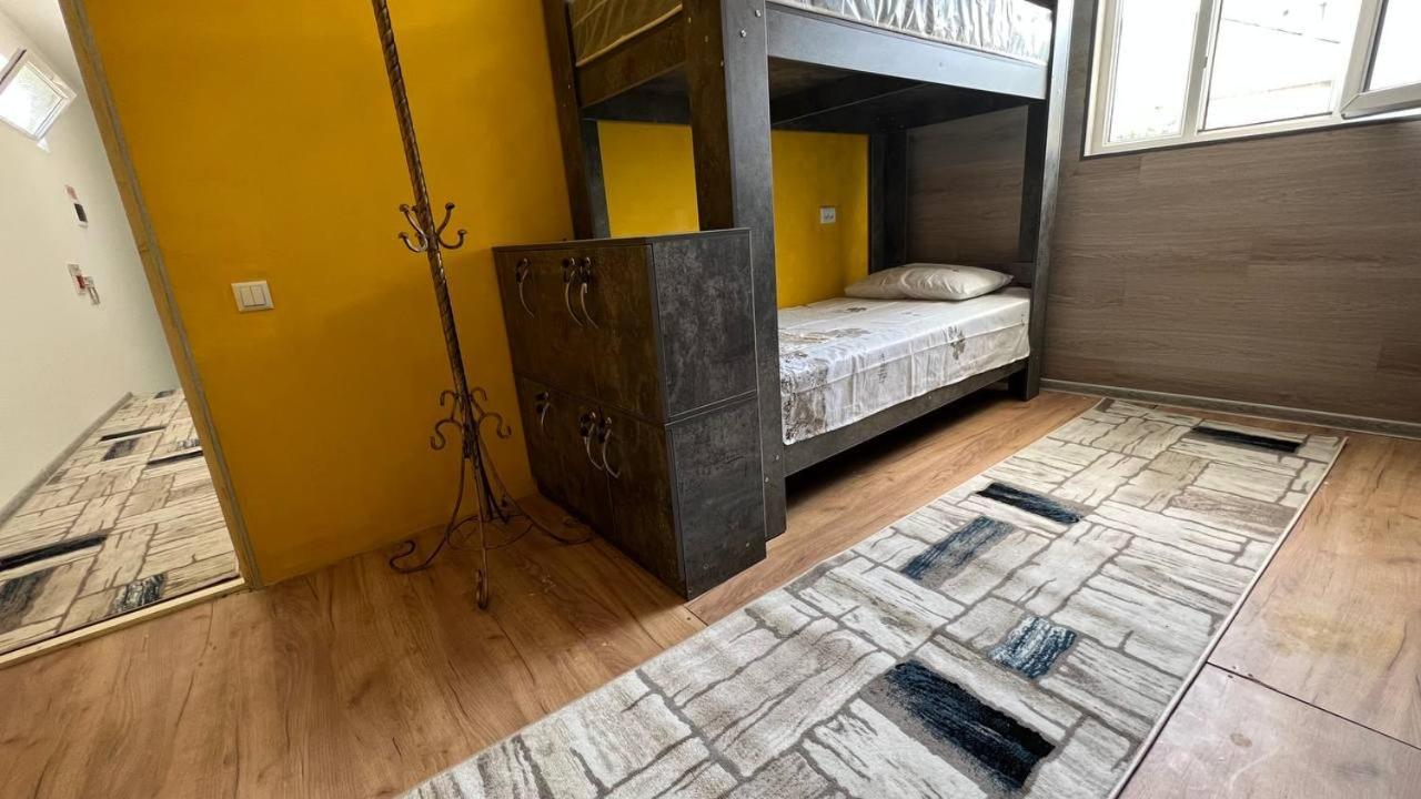 Hostel L&K Tashkent Esterno foto
