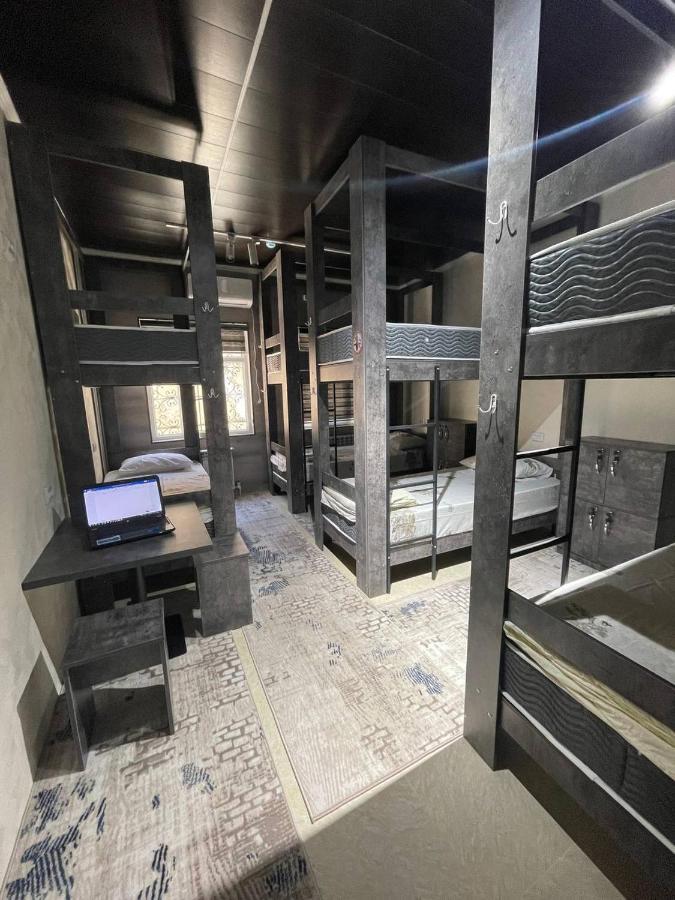 Hostel L&K Tashkent Esterno foto