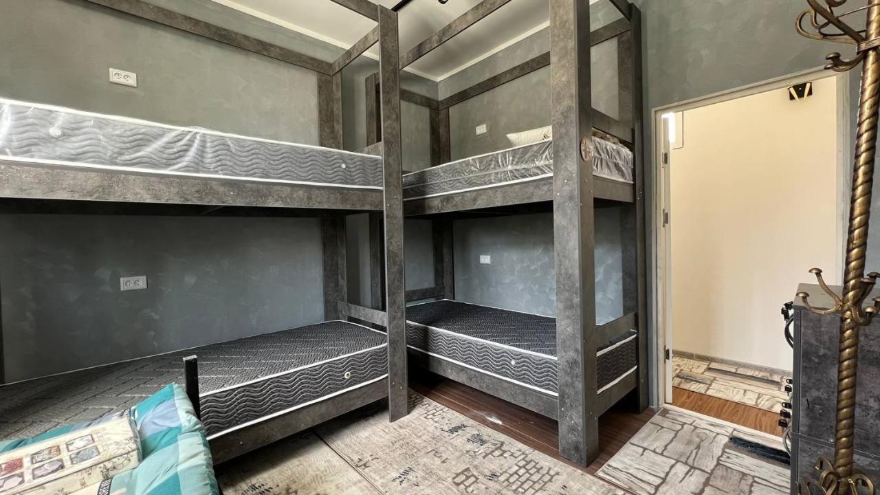 Hostel L&K Tashkent Esterno foto